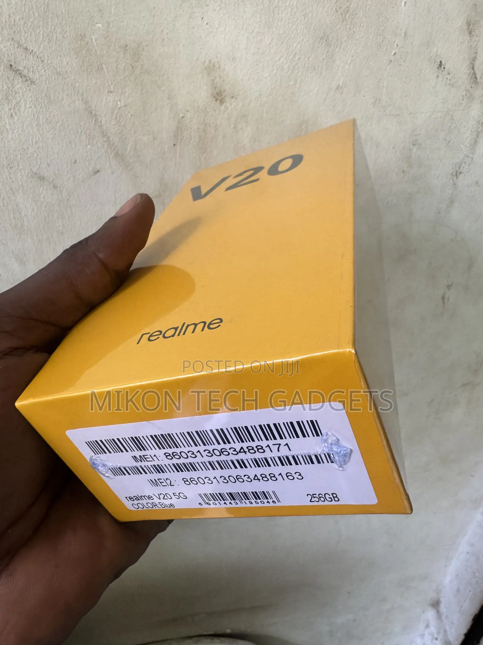 New Realme V20 128 GB Blue