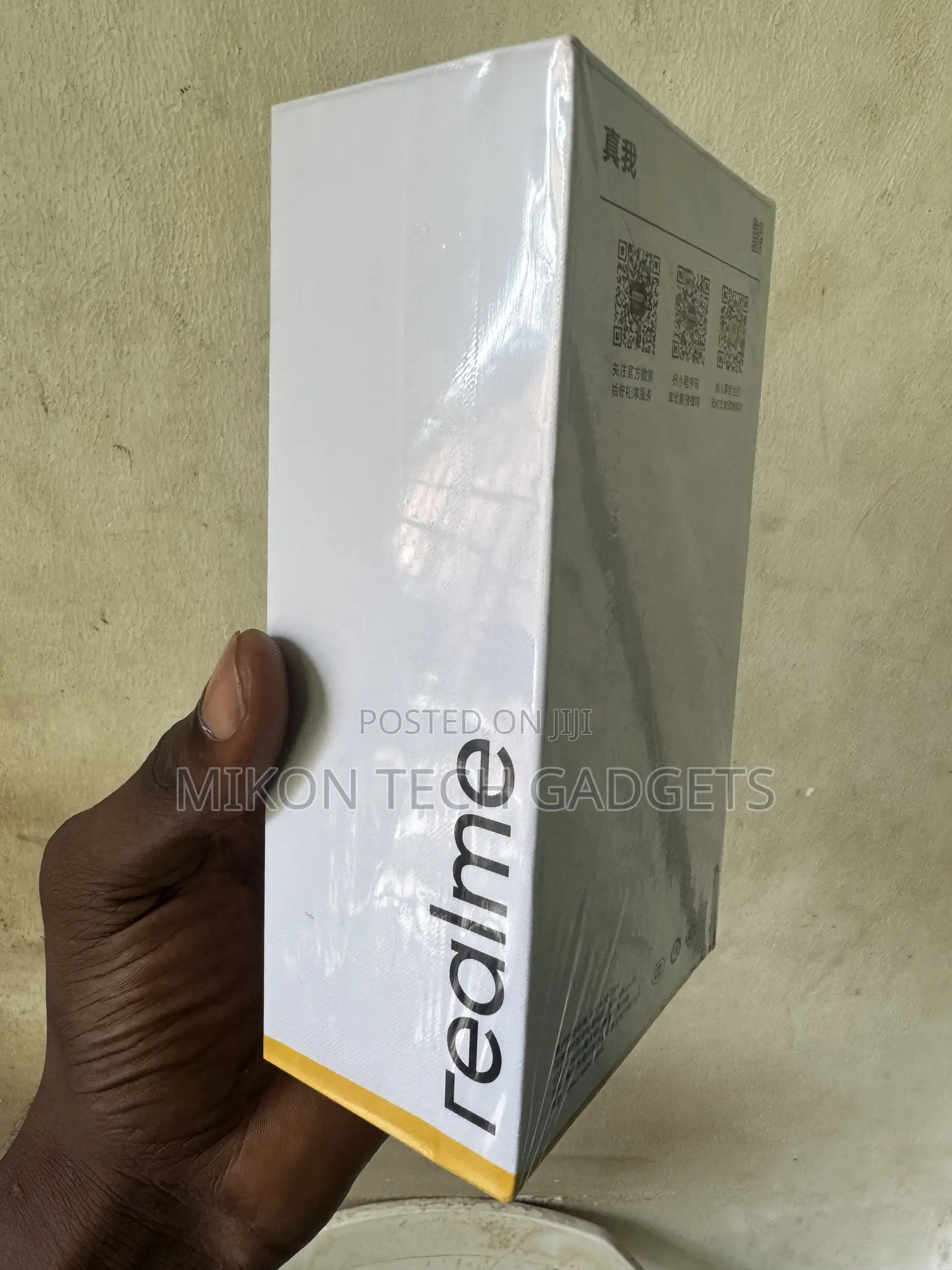 New Realme V30 128 GB Yellow