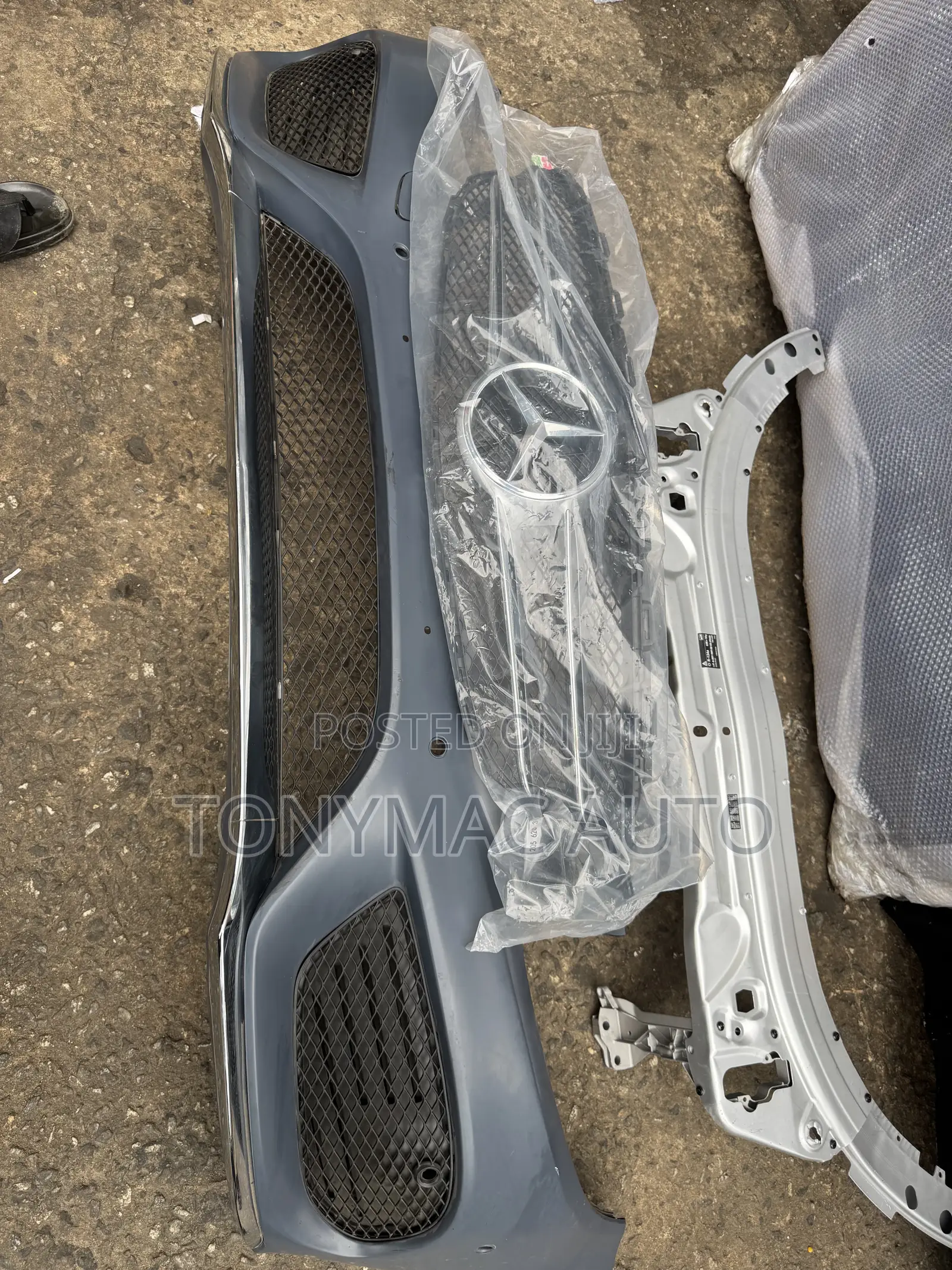 Mercedes Benz C300 2015,2016,2017,2018 W205 Front Bumper Complete
