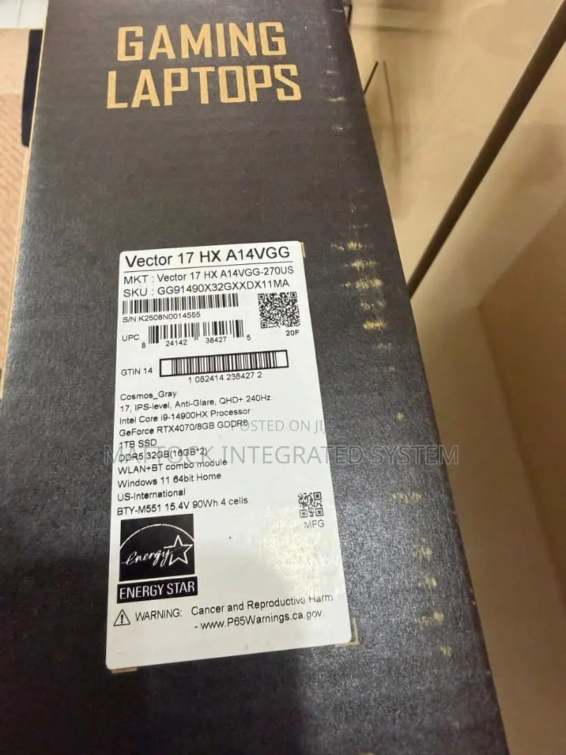 Laptop MSI Vector 16 HX AI A2XWIG 32GB Intel Core i9 SSD 1T