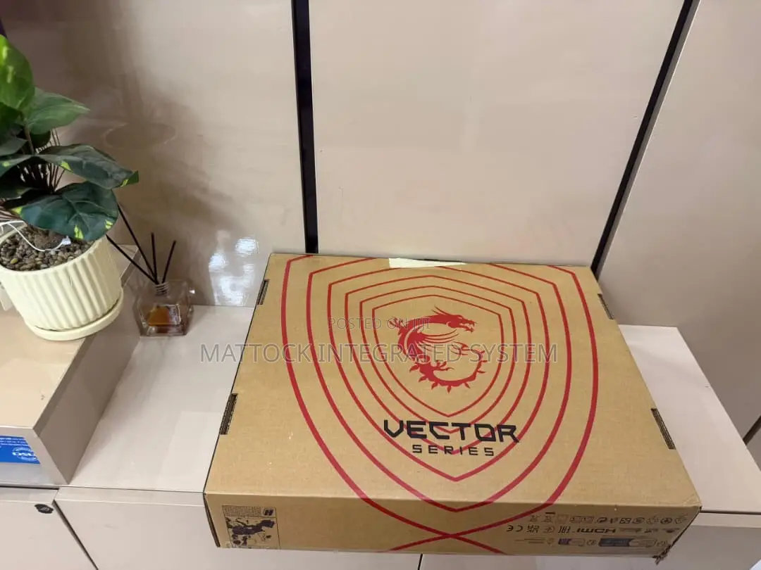 Laptop MSI Vector 16 HX AI A2XWIG 32GB Intel Core i9 SSD 1T