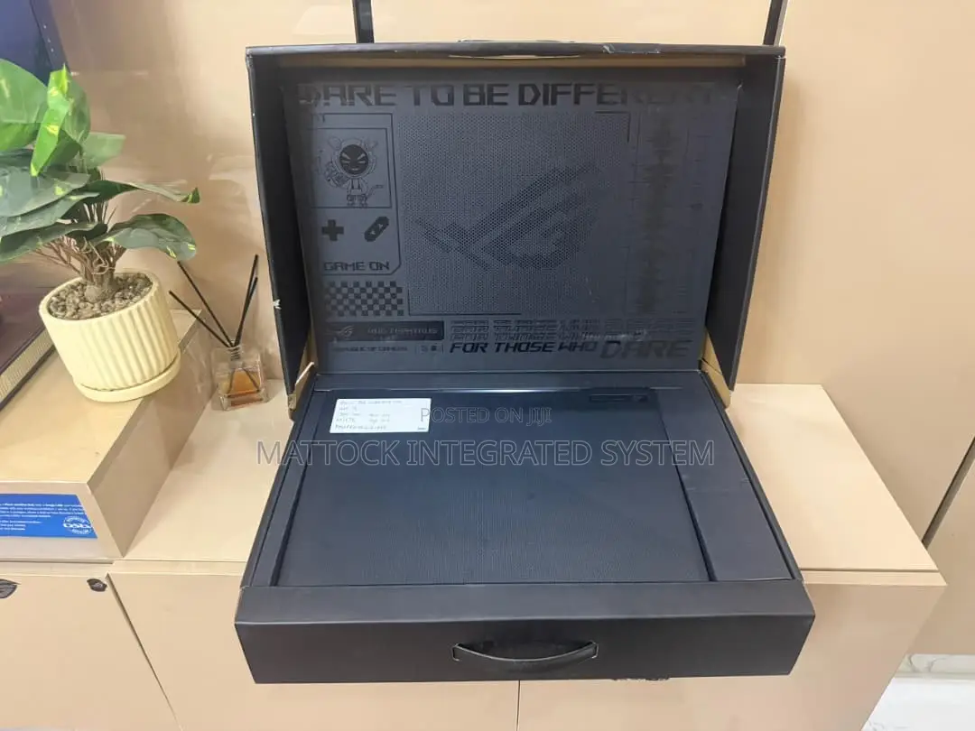 Laptop Asus ROG Zephyrus M16 32GB Intel Core i9 SSD 1T