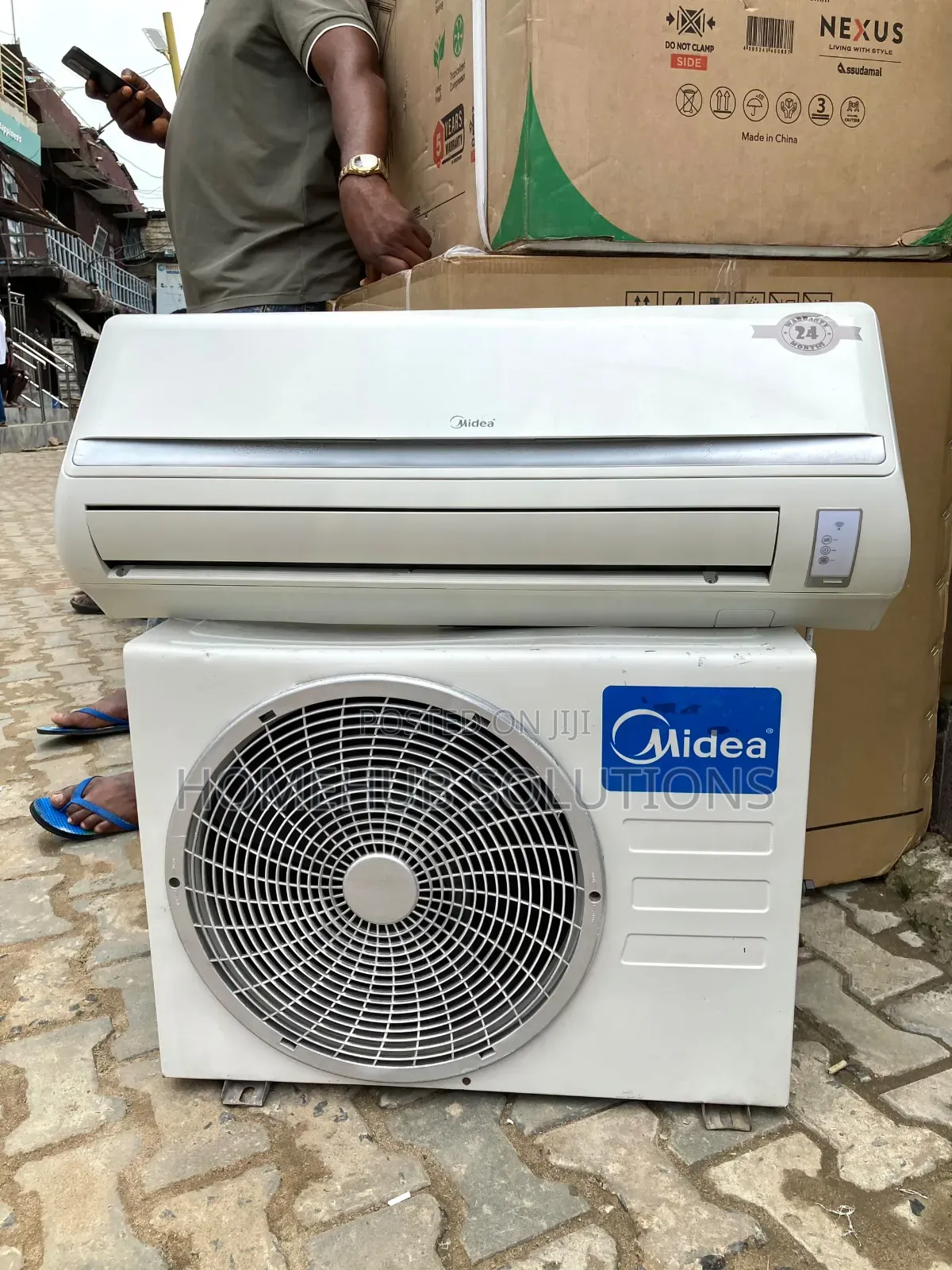 Very Clean 1.5hp Midea Air Conditioner With Indoor Hanger and Remote
