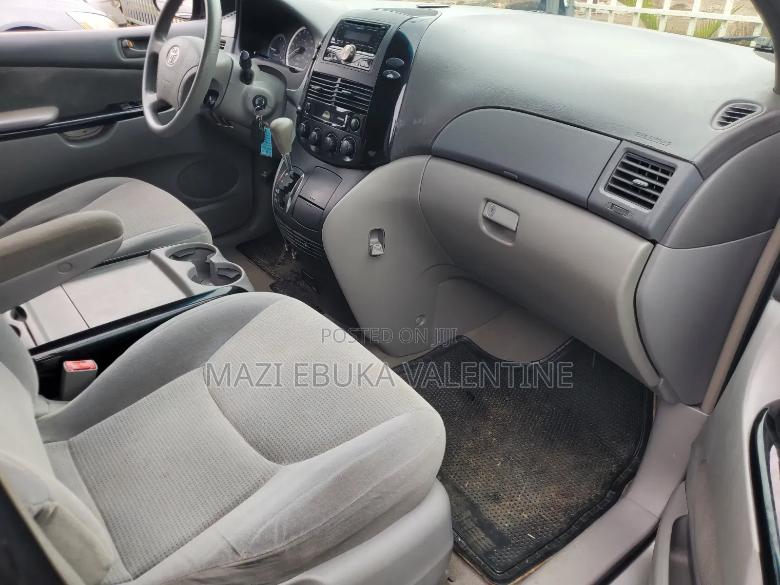 Toyota Sienna 2005 Silver