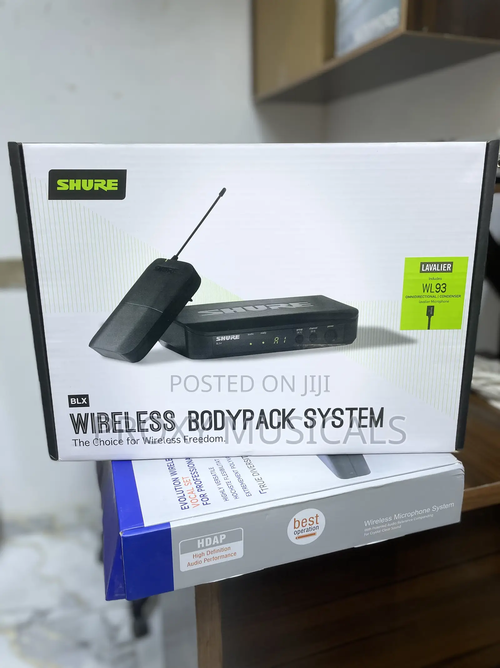 Shure BLX Wl93 Lavalier Wireless Bodypack Microphone System