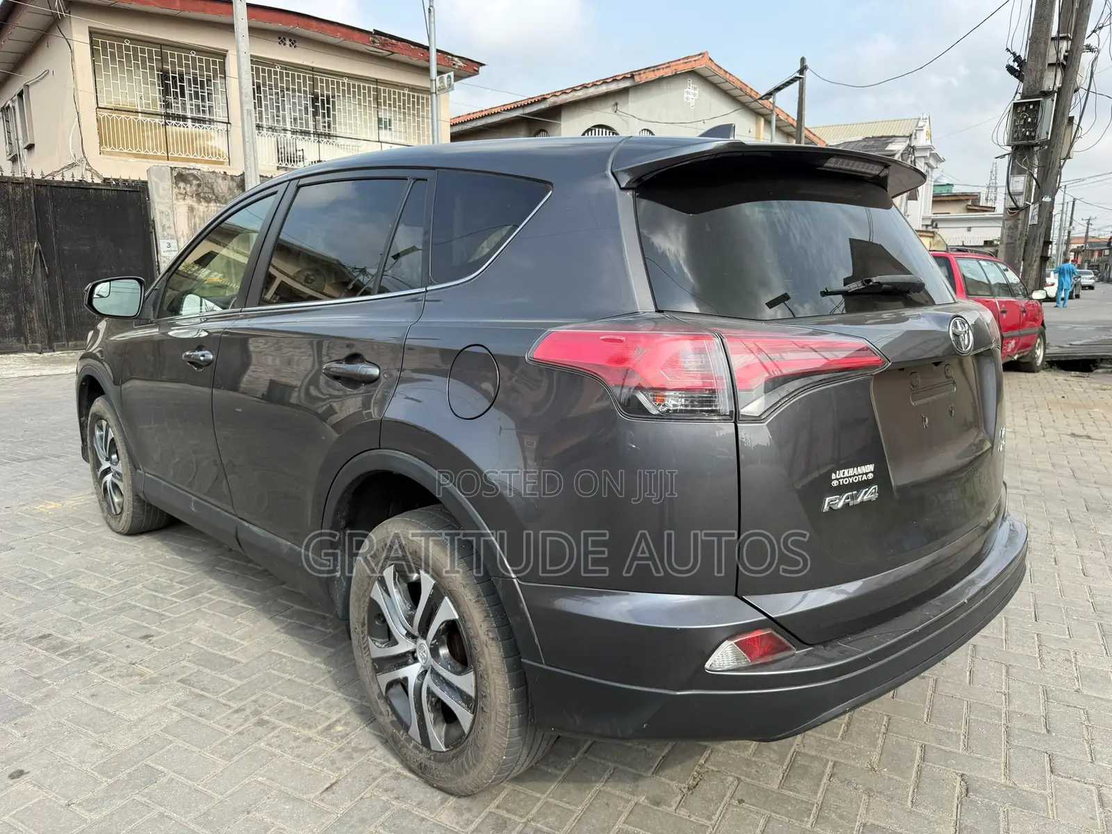 Toyota RAV4 LE AWD (2.5L 4cyl 6A) 2017 Gray