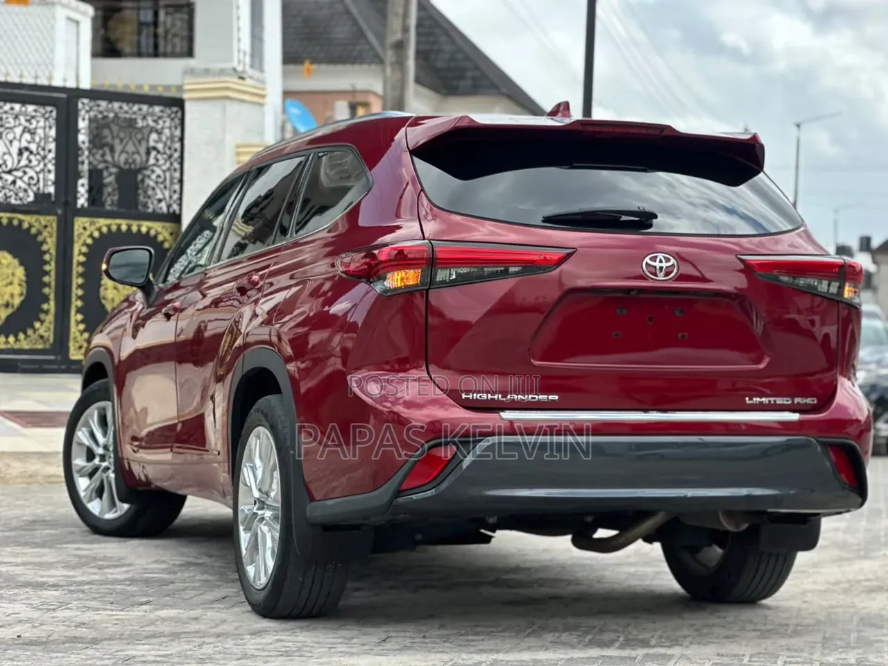 Toyota Highlander Limited FWD 2020 Red