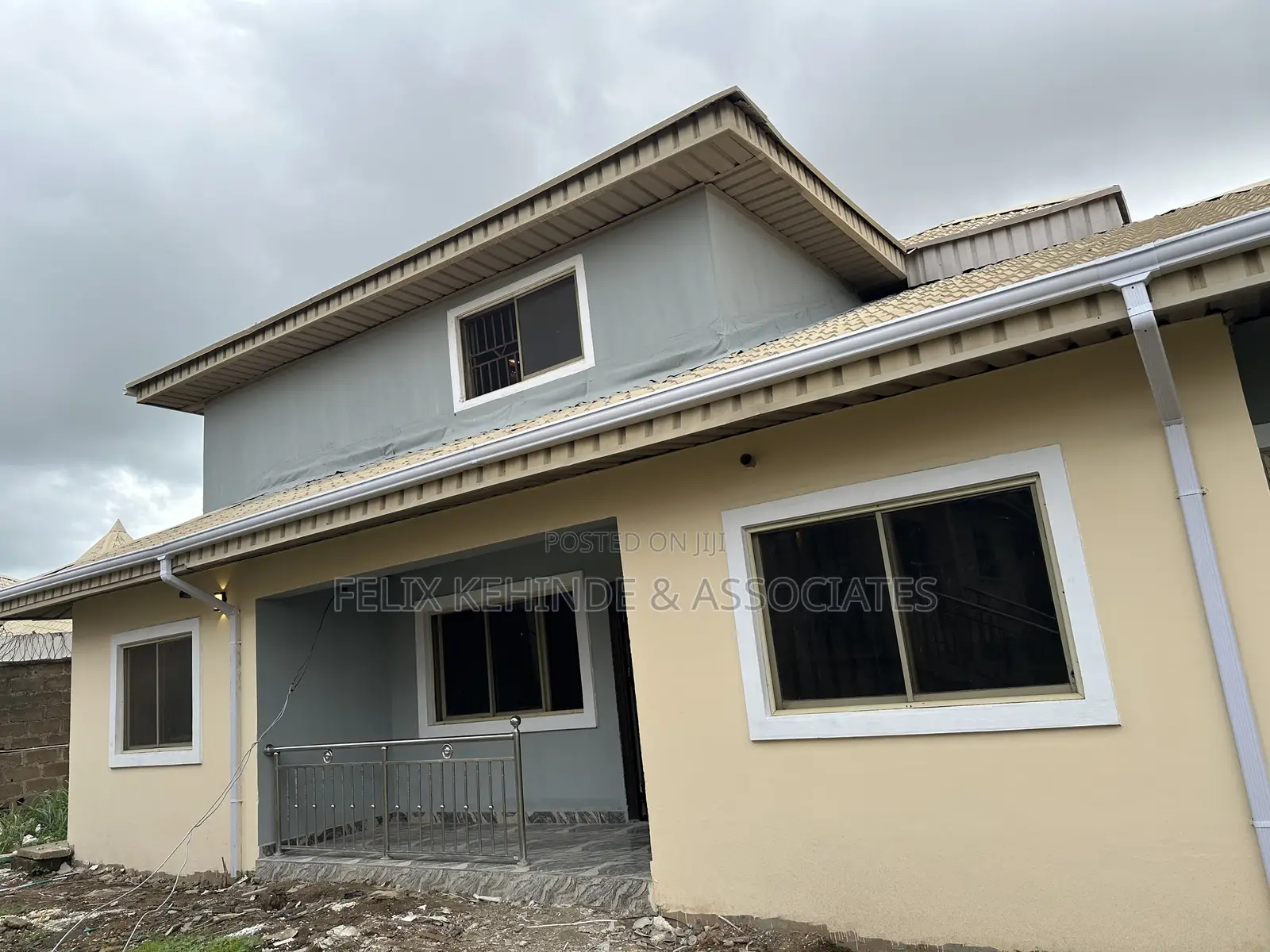 4bdrm Duplex in Akala Way, Akobo for rent