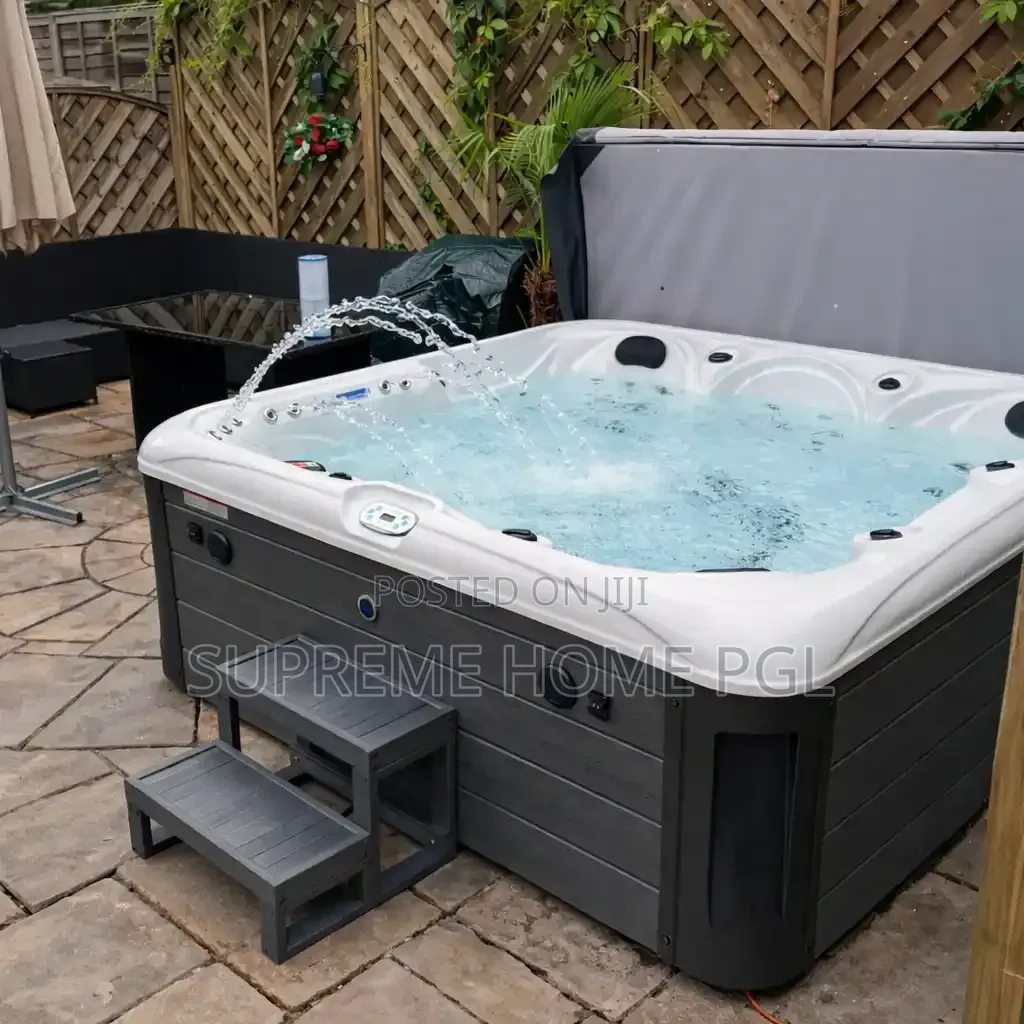 High Quality Outdoor Hot Bathtub
