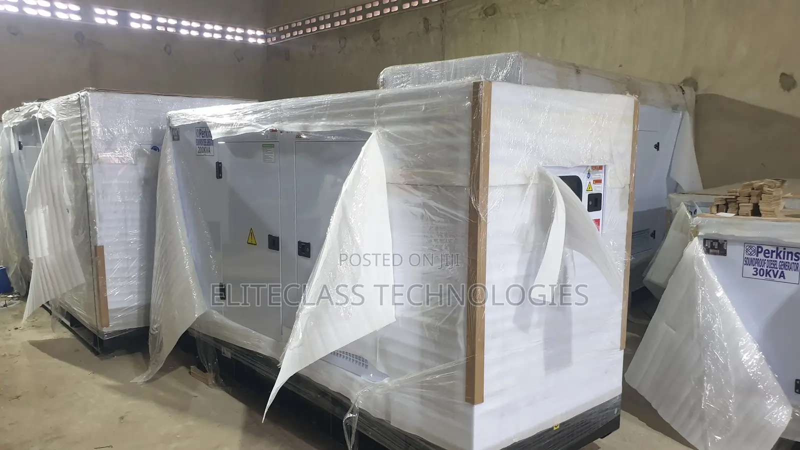 Perkins Engine 200kva Soundproof Generator Set