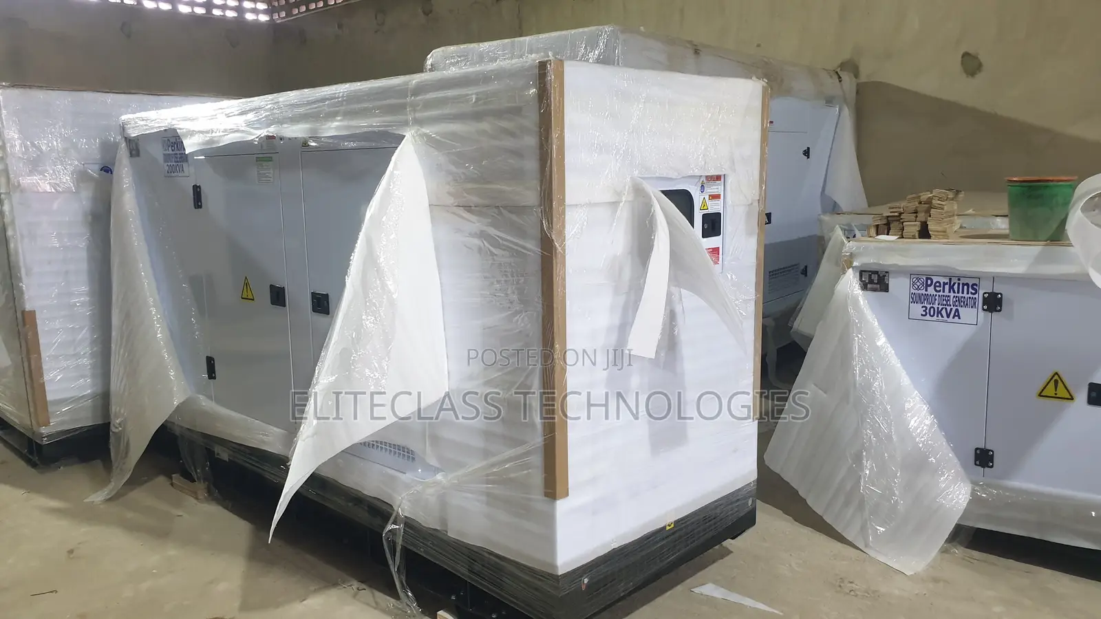 Perkins Engine 200kva Soundproof Generator Set