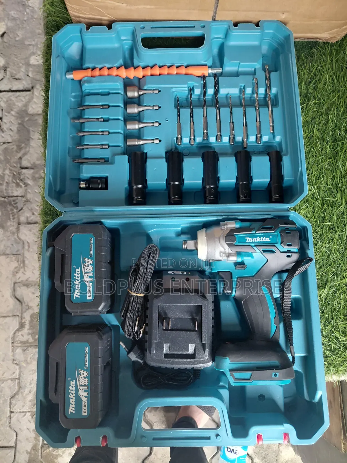 Makita 118 Volt Battery Impact Wrench