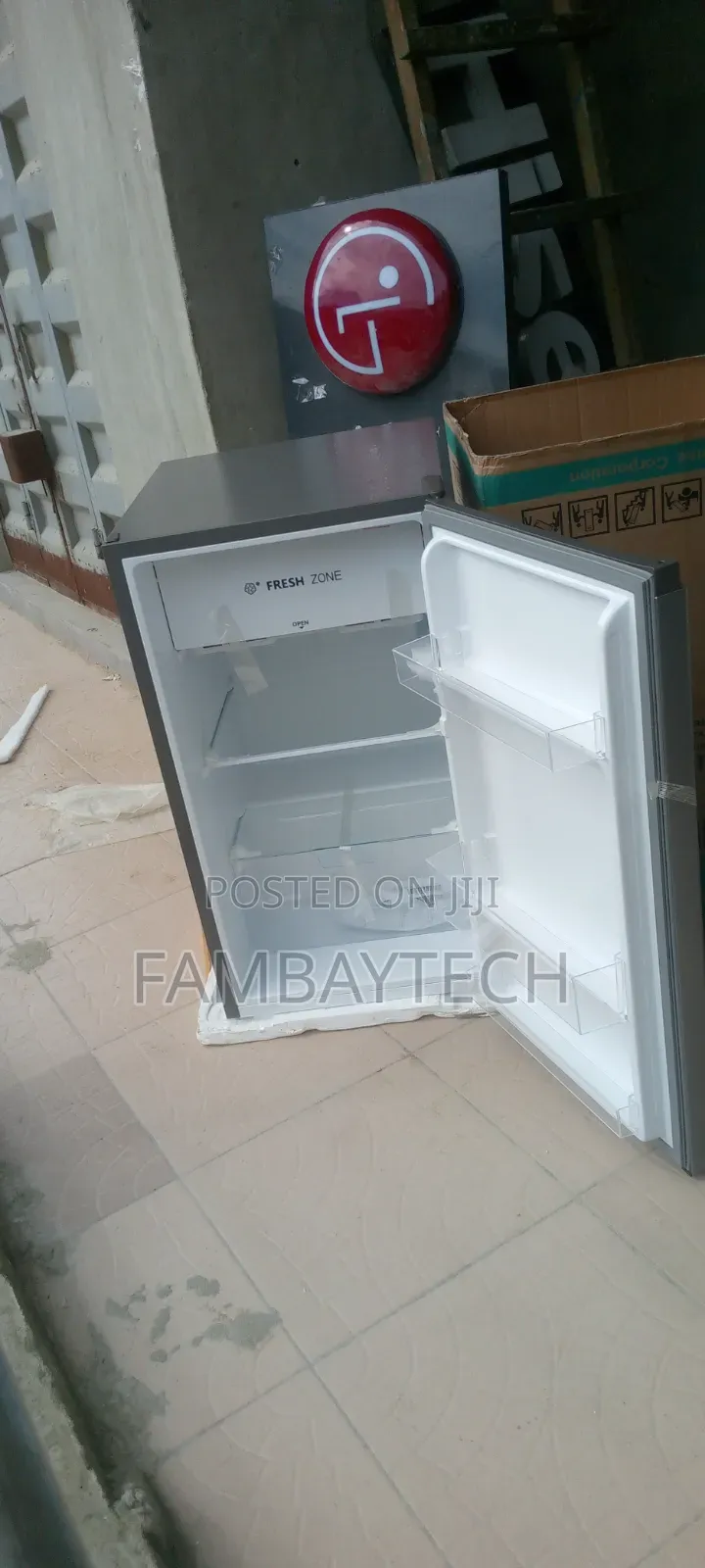 Hisense Ref 121 Mini Fridge – Reliable Everyday Cooling