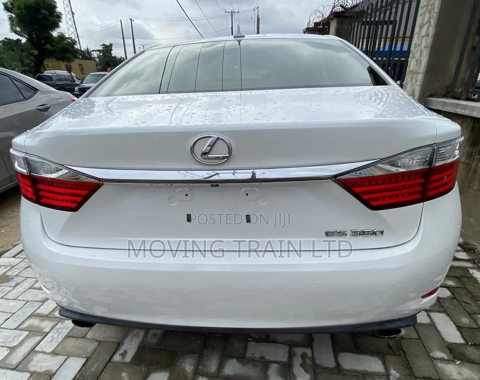 Lexus ES 350 FWD 2013 White