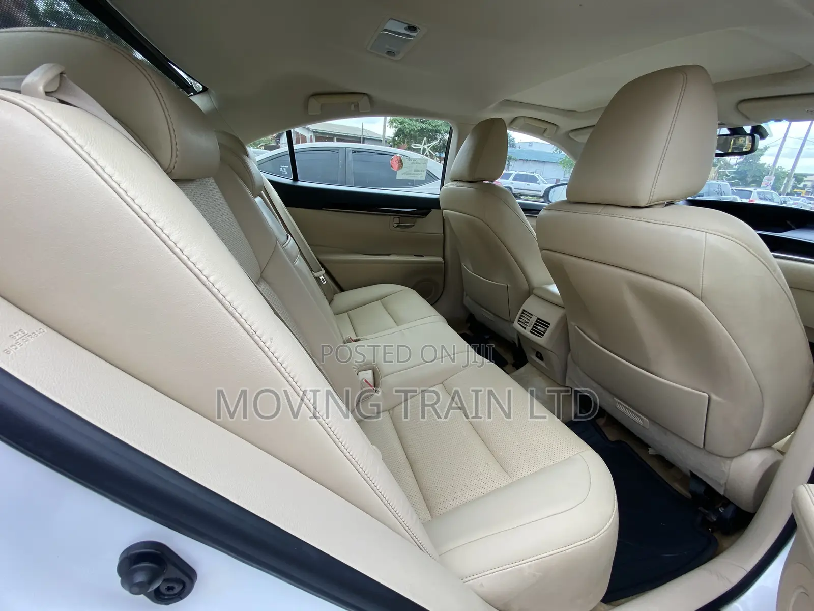 Lexus ES 350 FWD 2013 White