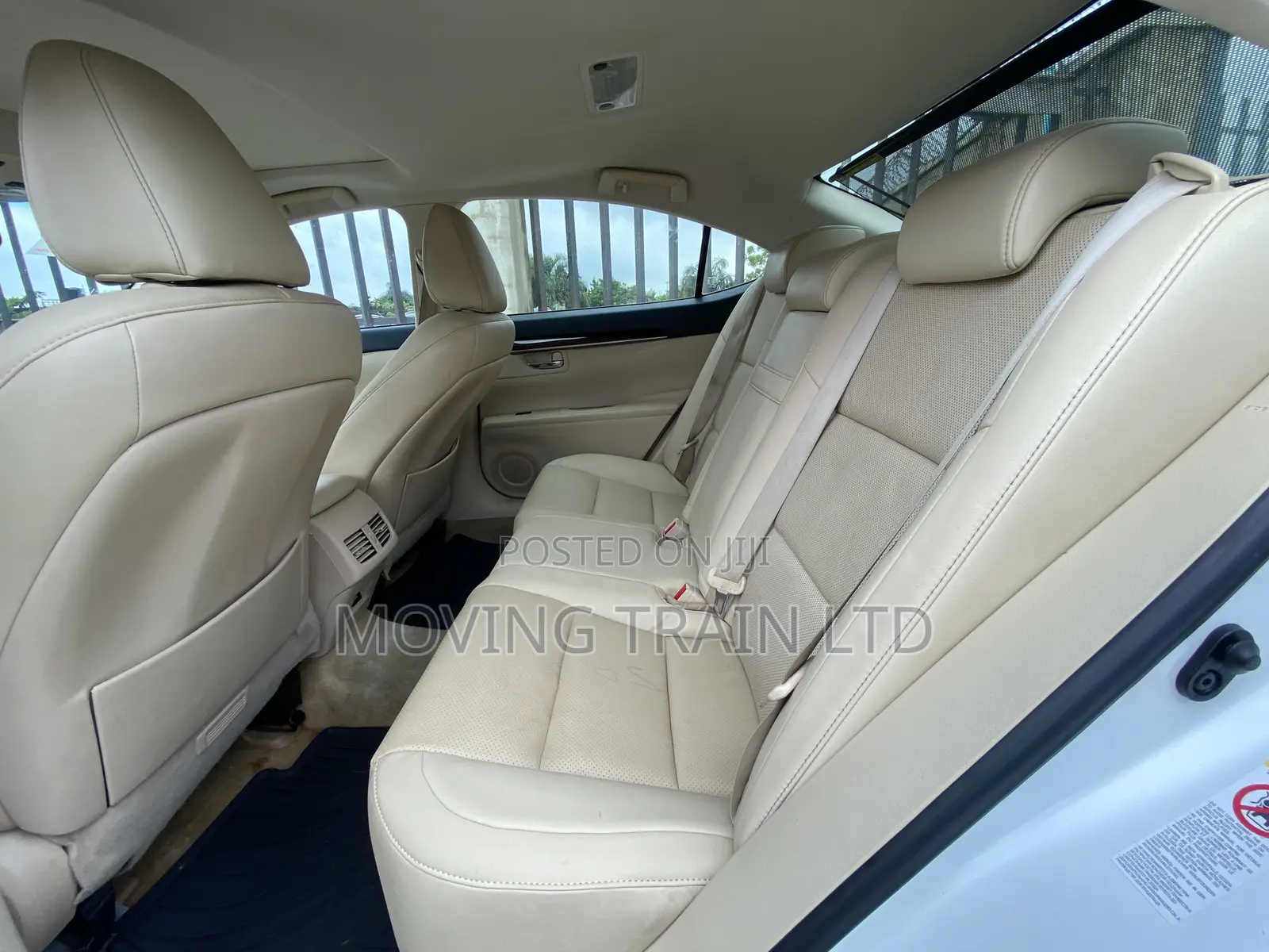 Lexus ES 350 FWD 2013 White