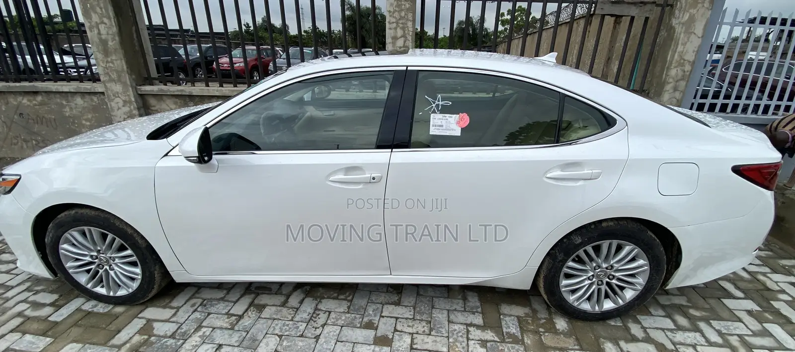 Lexus ES 350 FWD 2013 White