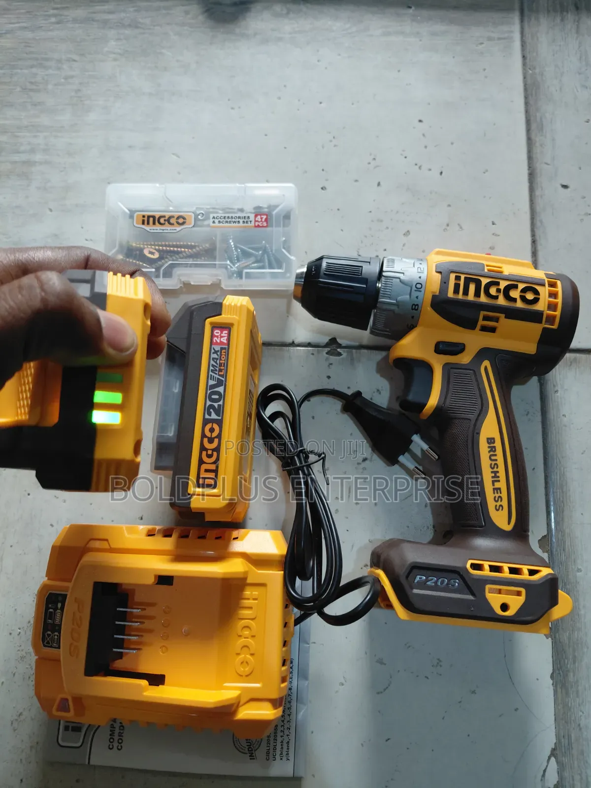 20 Volt Dewalt Screwing Machine