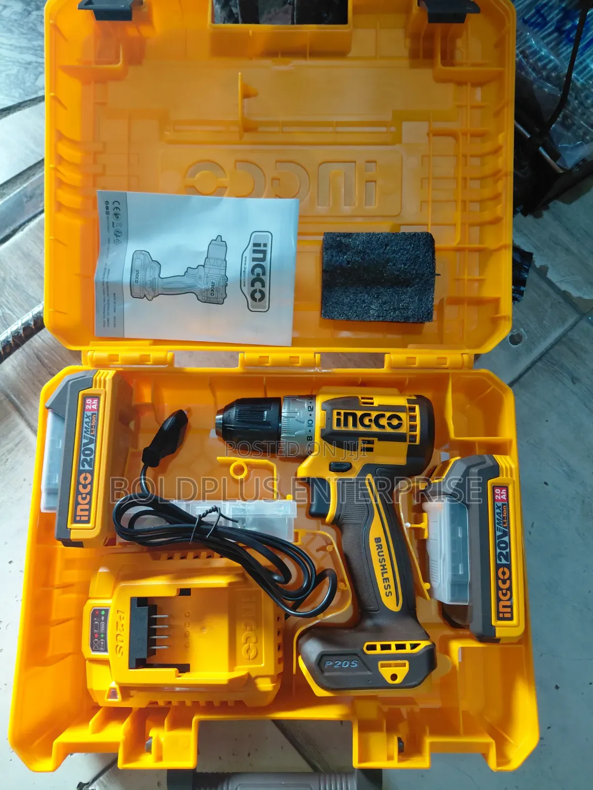 20 Volt Dewalt Screwing Machine