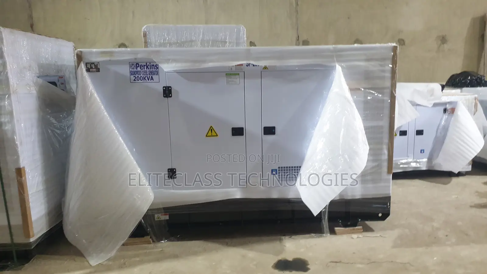 Perkins Soundproof Diesel Genset 200kva