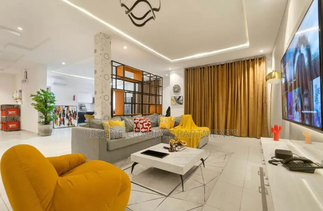 Luxurious 2bedroom Penthouse With Rooftop Pool Snooker Balcony Gym