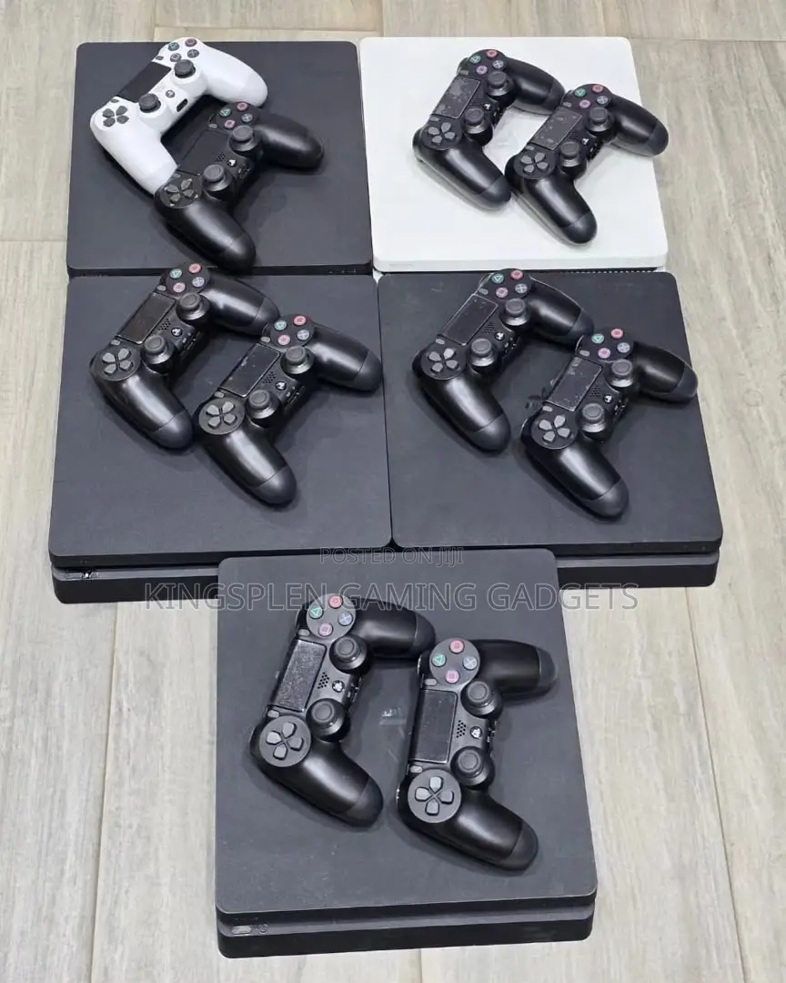 Ps4 Slim / 2 Pad / 10 Games