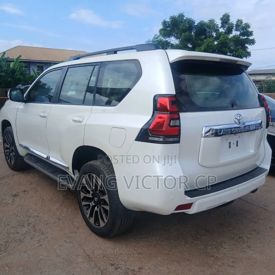 Toyota Land Cruiser Prado 2020 White
