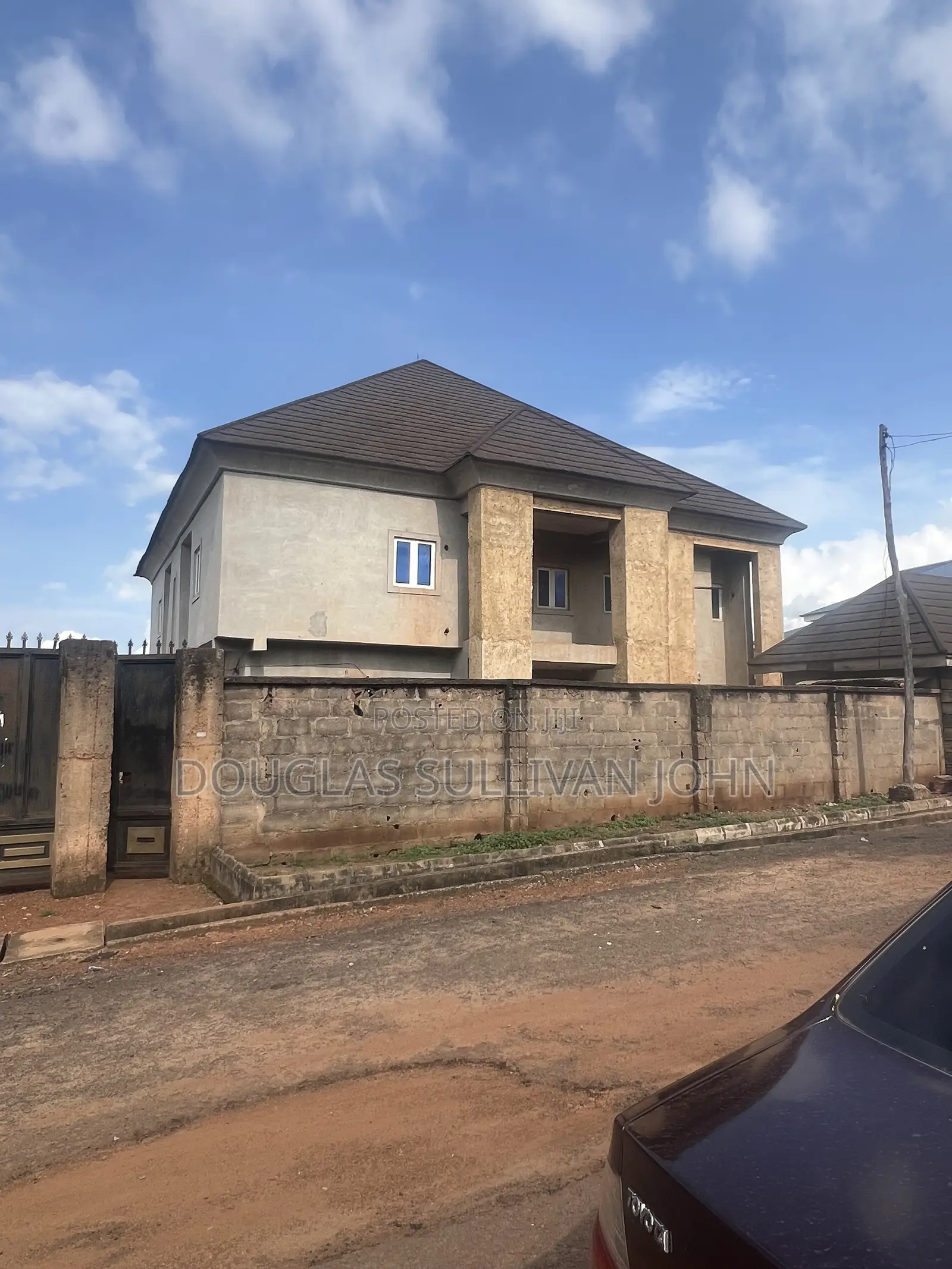 Uncompleted 6 Bedroom Duplex