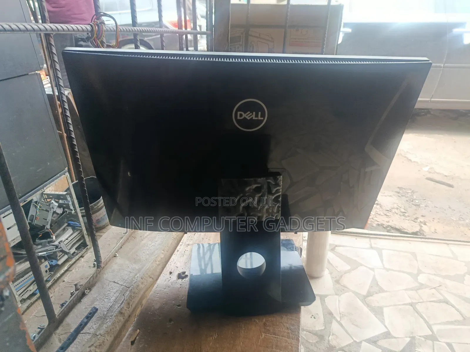 Desktop Computer Dell Inspiron 24 5000 8GB Intel Core i5 SSD 256GB