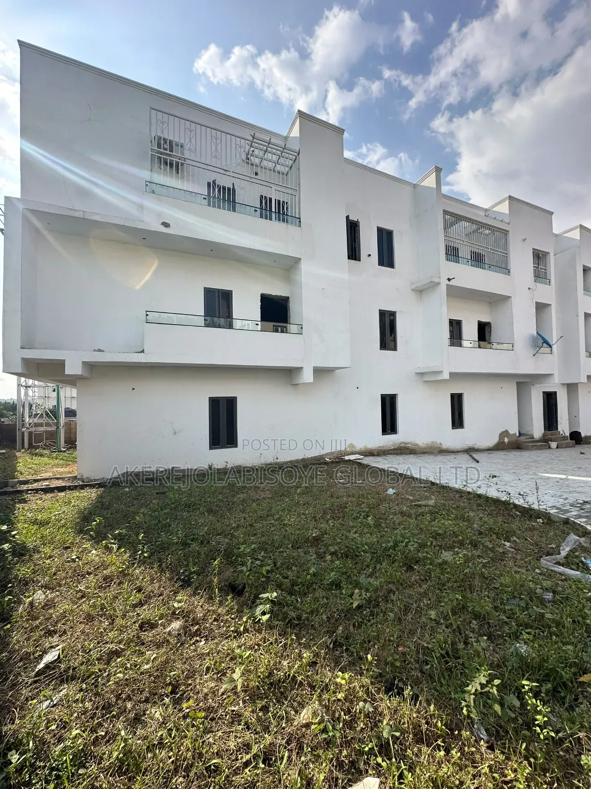 4bdrm Apartment in Lifecamp Abuja for sale