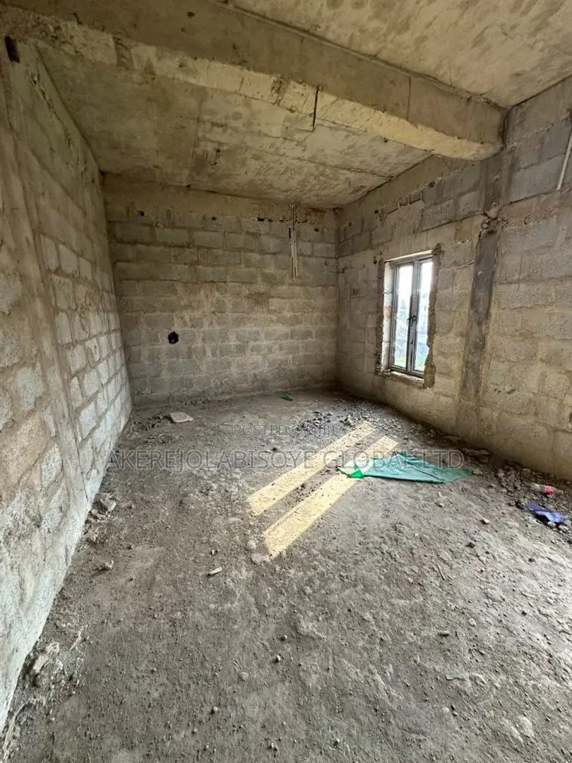 4bdrm Apartment in Lifecamp Abuja for sale
