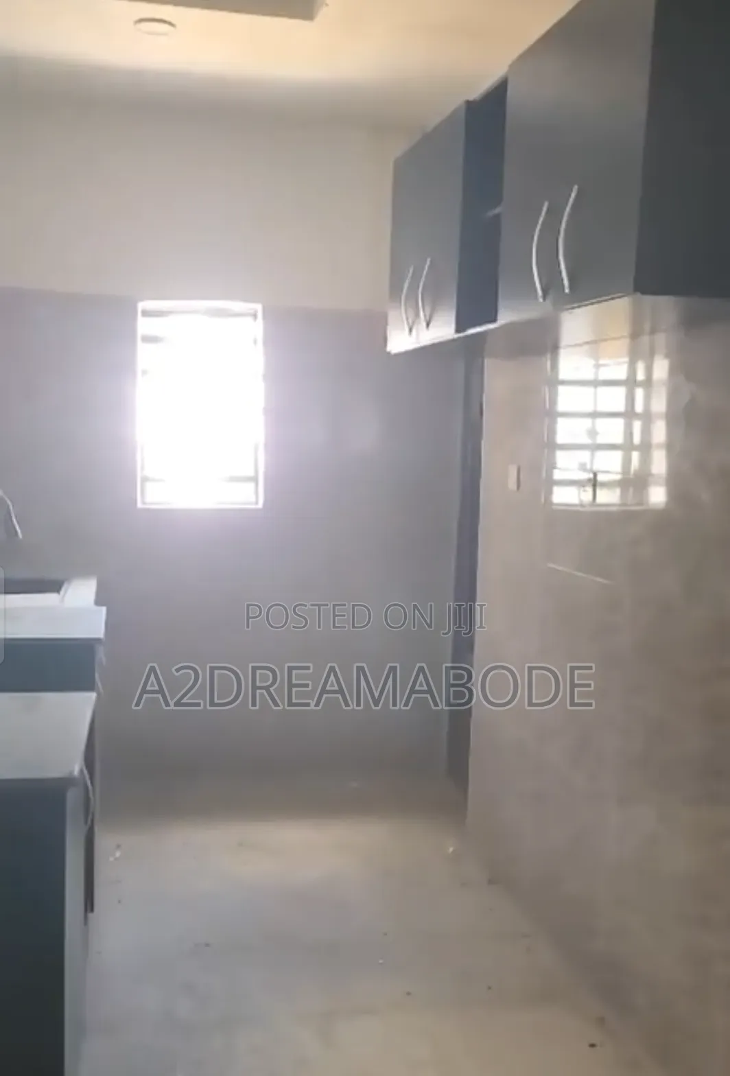2bdrm Apartment in Magodo Phase 2 for rent