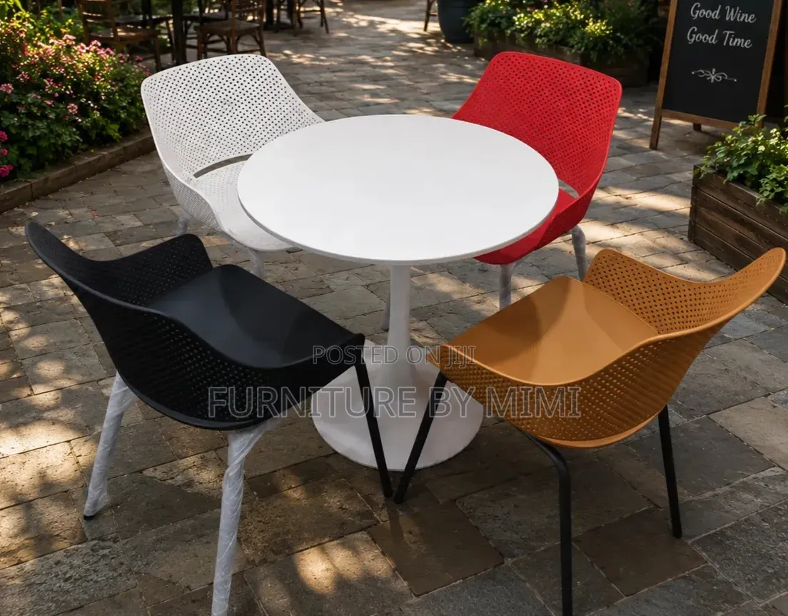 Vibrant 4-Seater Outdoor Dining Set.
