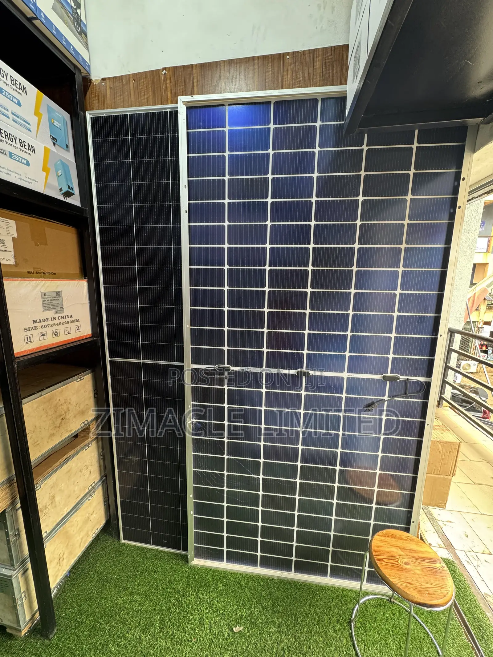Jinko Bifacial 650w Solar Panel