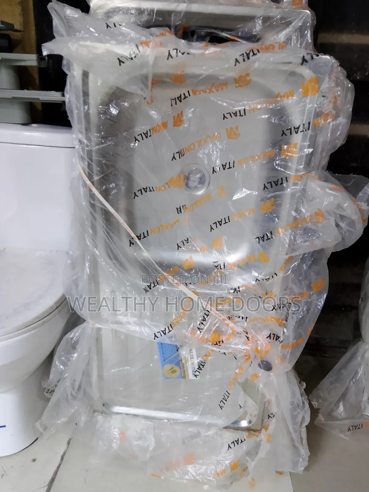 Modern Maxilon Kitchen Sink