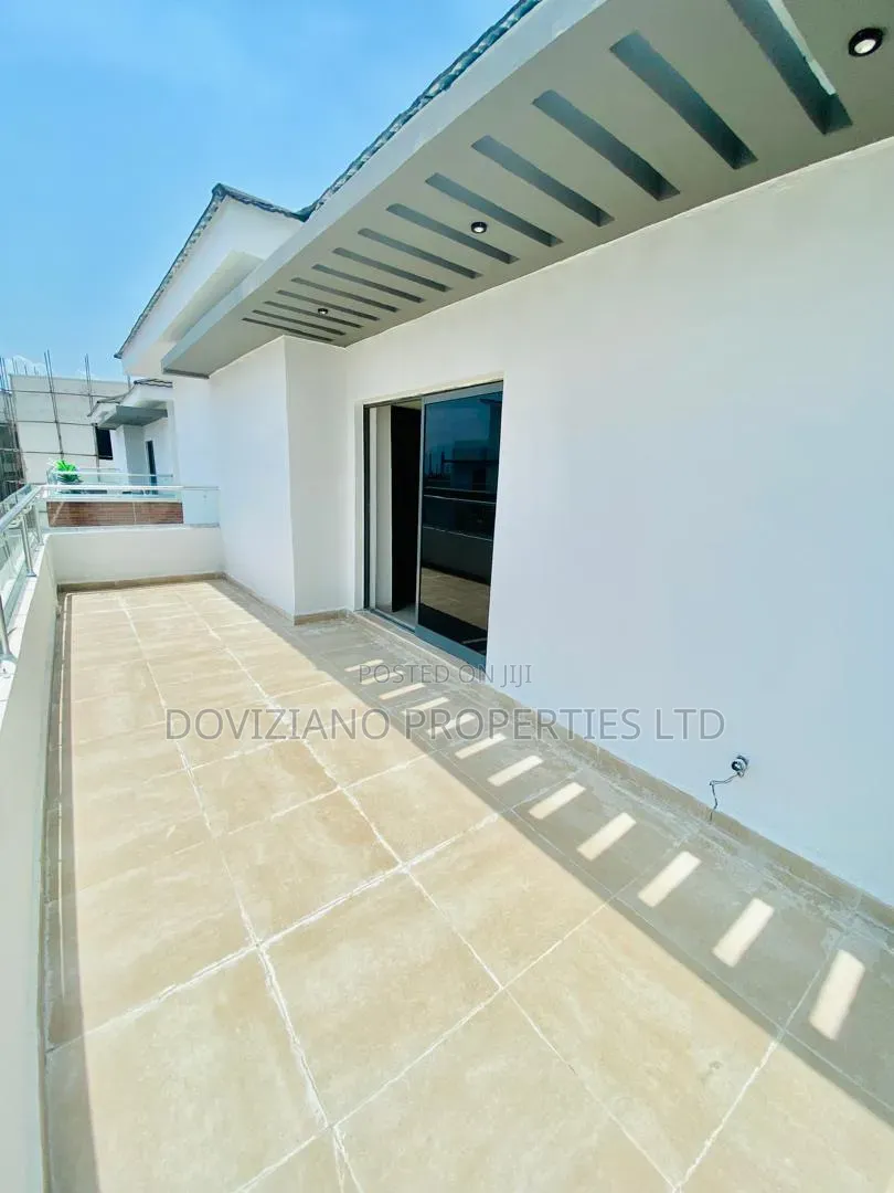 5bdrm Duplex in Lekki Phase 1 for rent