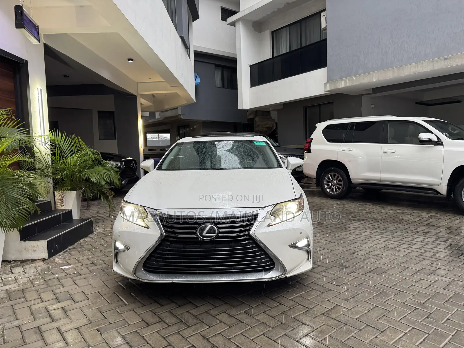 Lexus ES 350 FWD 2016 White