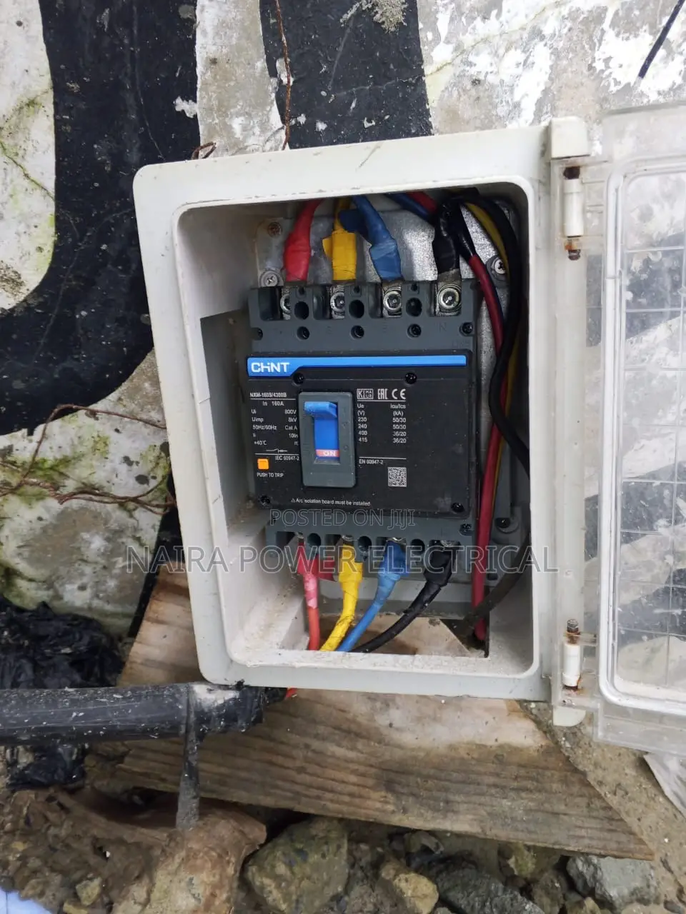 Breaker 4 Phase