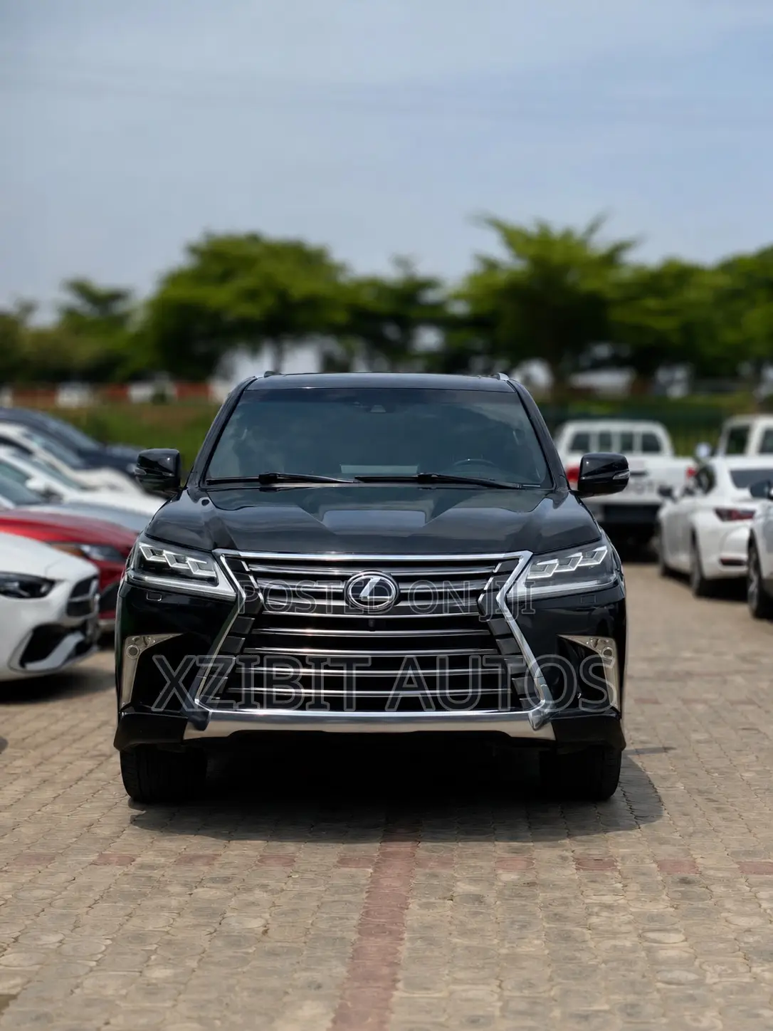 Lexus LX 570 (5 seats) AWD 2020 Black
