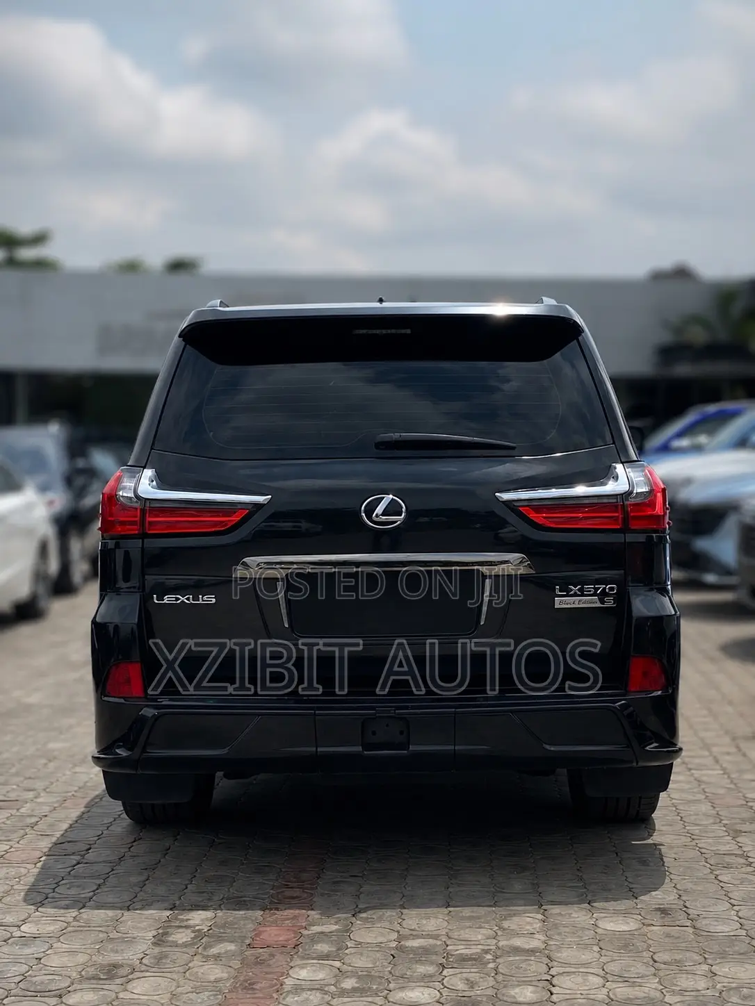 Lexus LX 570 (5 seats) AWD 2020 Black
