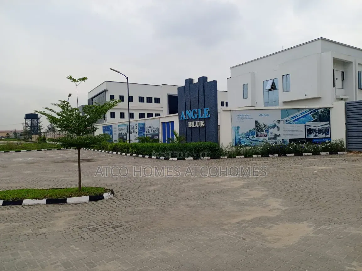 Furnished 4bdrm Duplex in Angle Blue Estate for sale