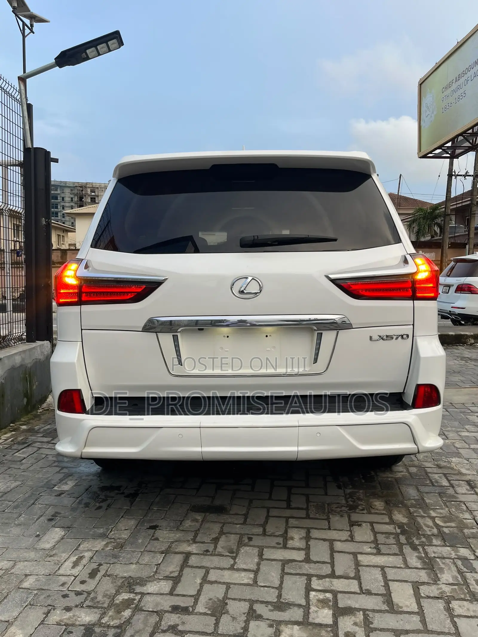 Lexus LX 2017 White