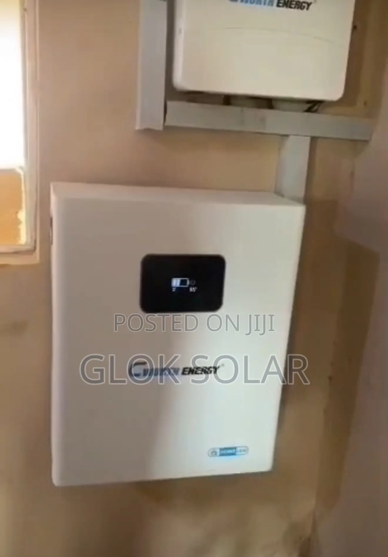 5kwh Ion Lithium Battery and 6.2kva Cworth Hybrid Inverter