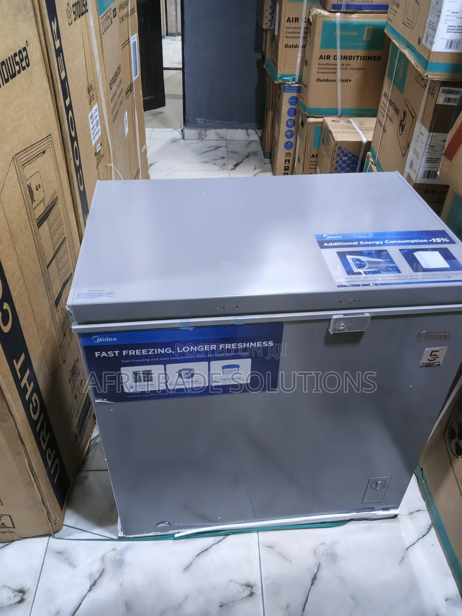 Midea 198l Deep Freezer With Spacious Interior