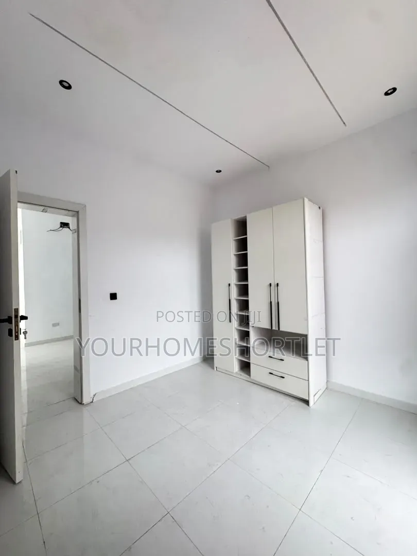 Stunning 4 Bedroom Detached Duplex With Bq