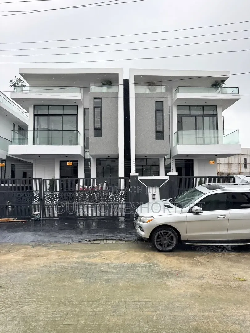 Stunning 4 Bedroom Detached Duplex With Bq