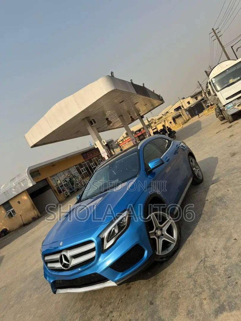 Mercedes-Benz GLA 250 2015 Blue