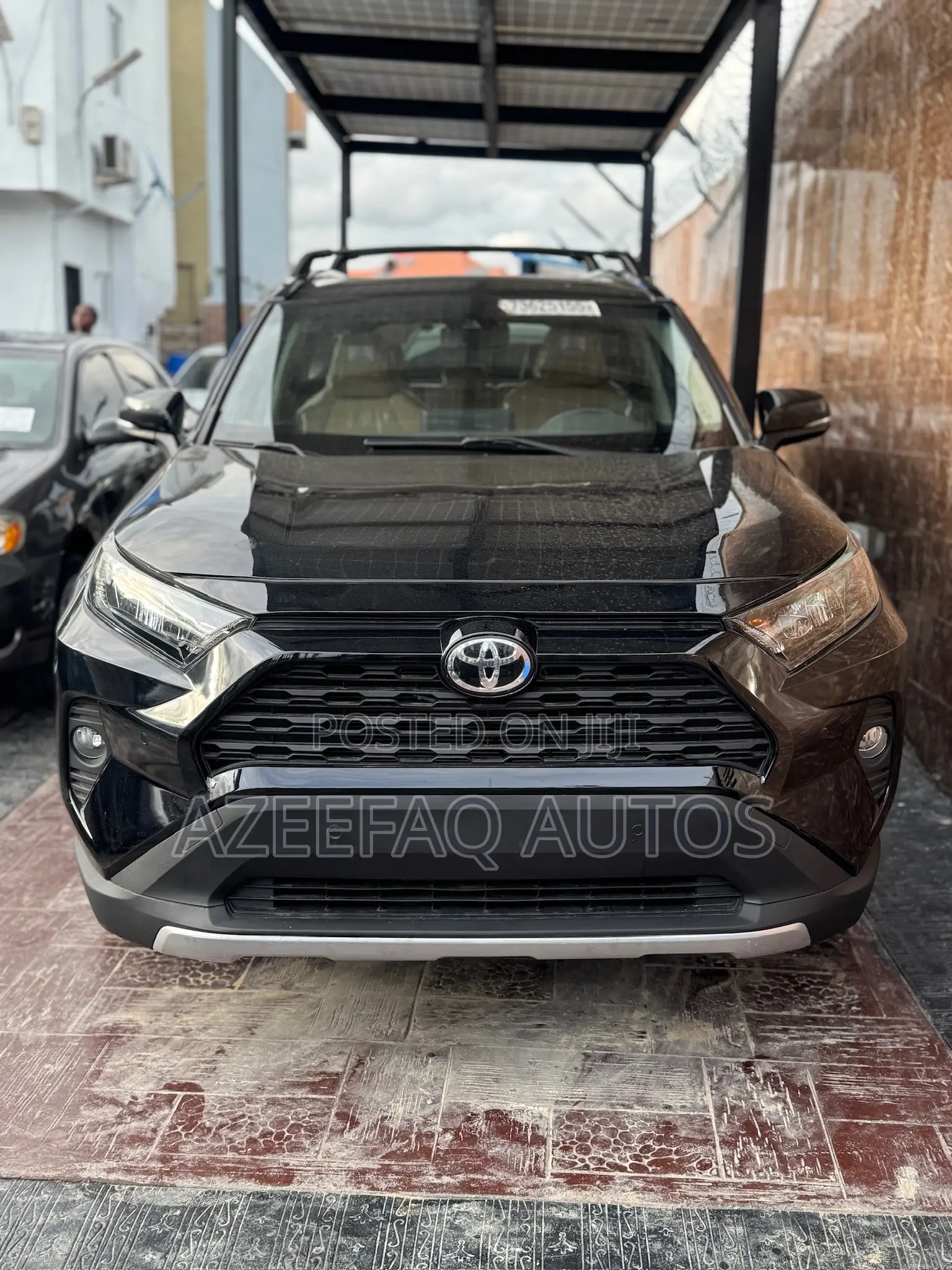 Toyota RAV4 XLE AWD 2019 Black