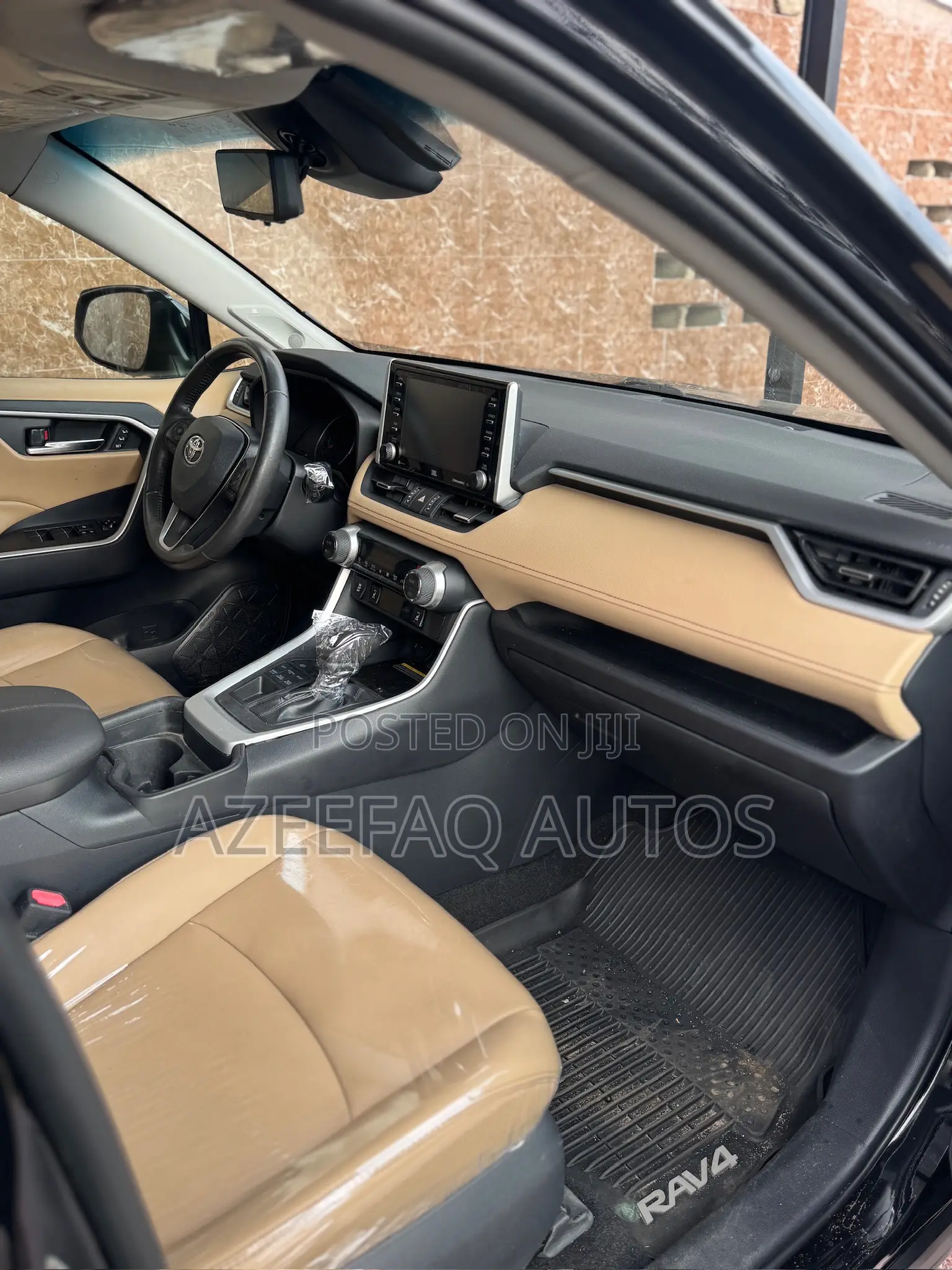 Toyota RAV4 XLE AWD 2019 Black