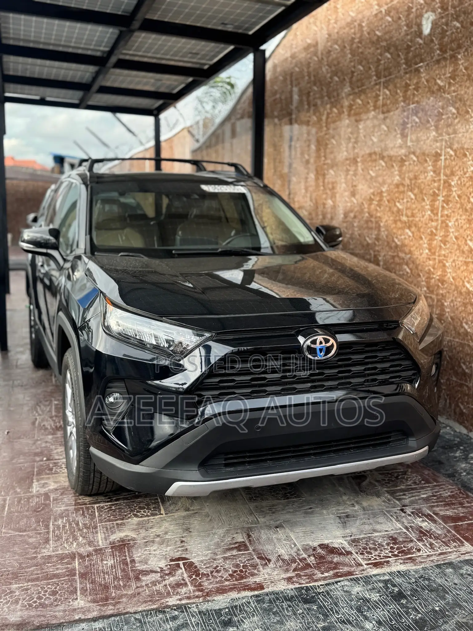 Toyota RAV4 XLE AWD 2019 Black